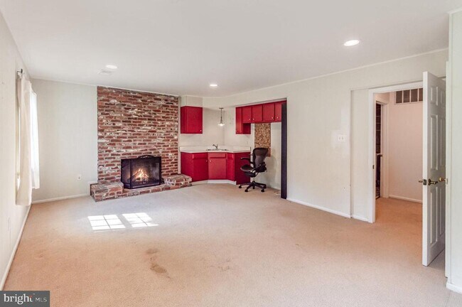 Building Photo - 519 Woodland Ct NW
