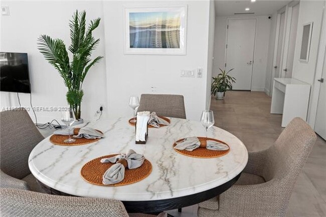 Building Photo - 17550 Collins Ave