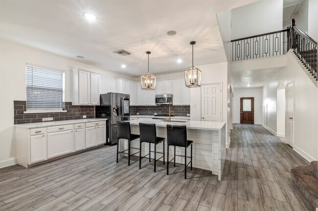 Building Photo - 22406 Miramar Crest Dr