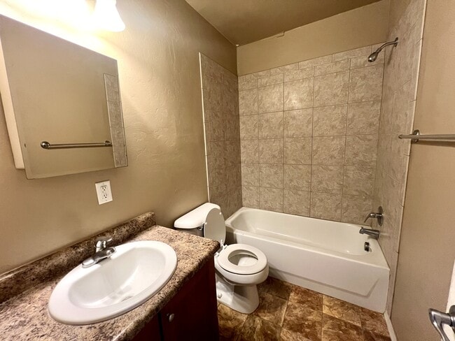 Building Photo - 2821 N Columbus Blvd