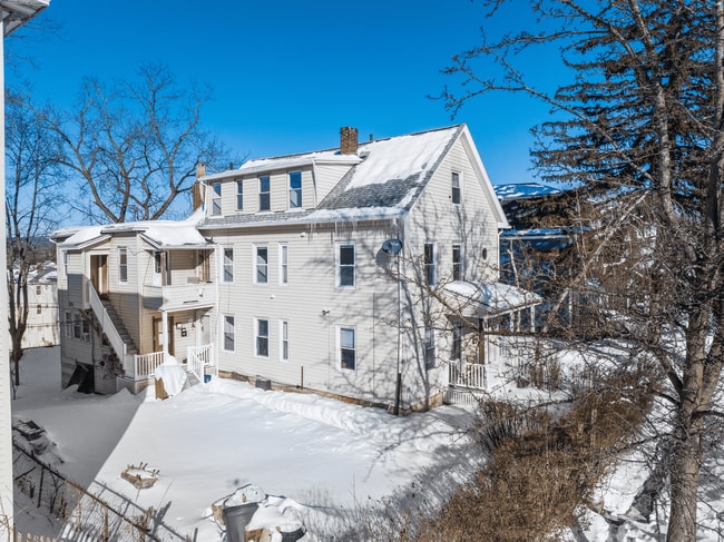 Building Photo - 22 Florence St