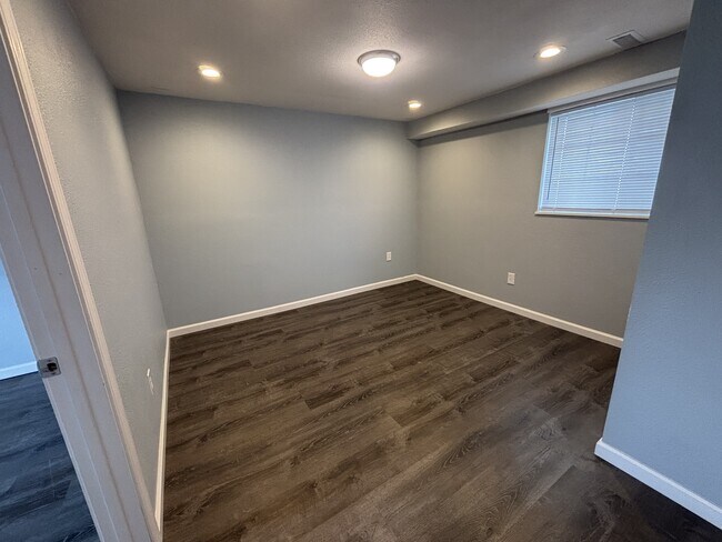 Building Photo - 4042 Powder View Cir