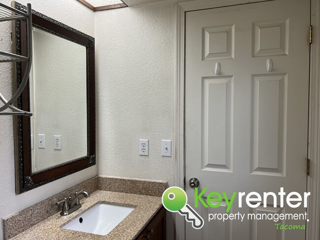 Building Photo - Stunning North End Single-Family Home with...