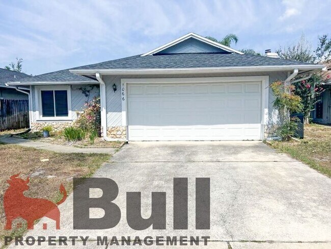 Building Photo - 1066 Las Cruces Dr