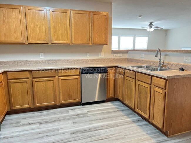 Building Photo - 3790 Burtons Barn St