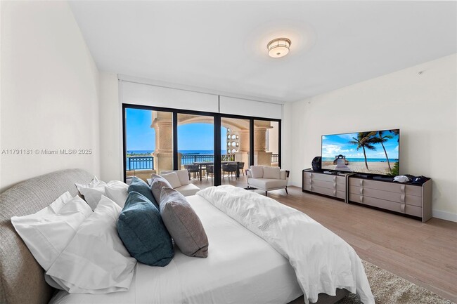 Building Photo - 7055 Fisher Island Dr