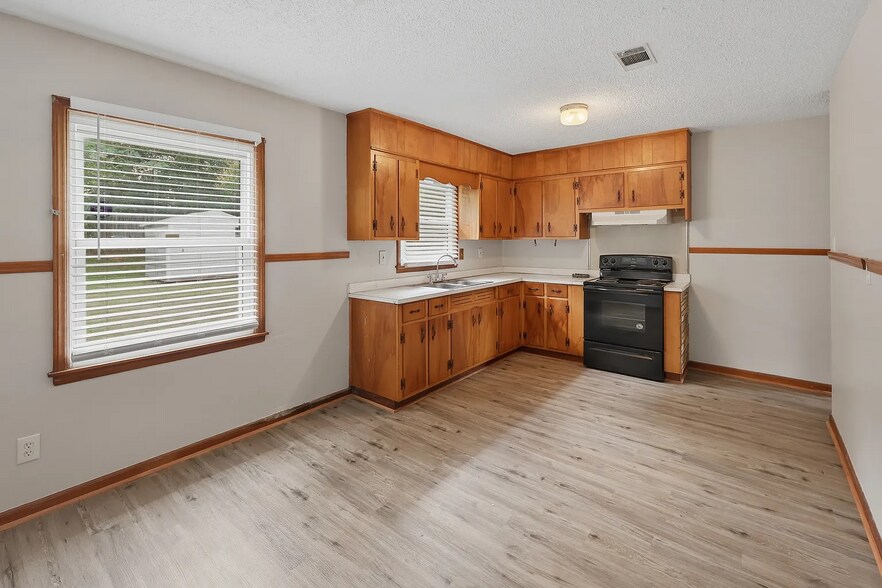 Building Photo - 4442 Millvale Dr SW