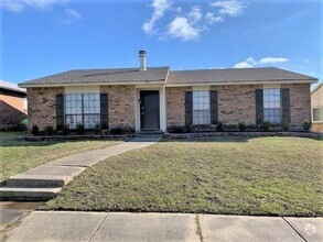 Building Photo - 5549 Vaden St