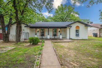 Building Photo - Remodeled 2BR Home w/ Fenced Yard – Only $1395