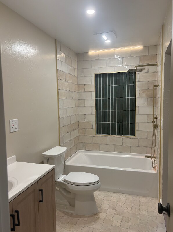 Building Photo - 3608 Wilshire Terrace