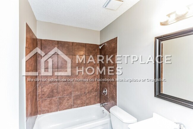 Building Photo - 3668 Barberry St