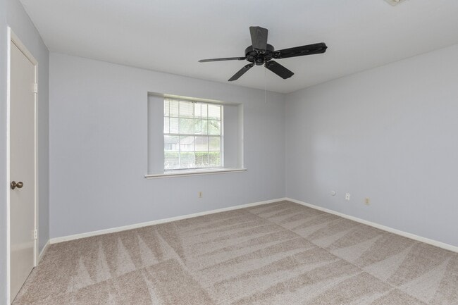 Building Photo - 5111 Crystal Bay Dr