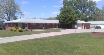 Building Photo - 138 Lakewood Dr