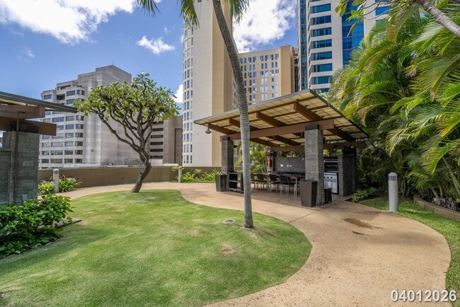 Building Photo - 2br - 2 Bed 1 Bath Condo in Capitol Place