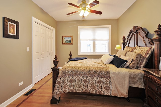 Building Photo - 1041 N Marshfield Ave