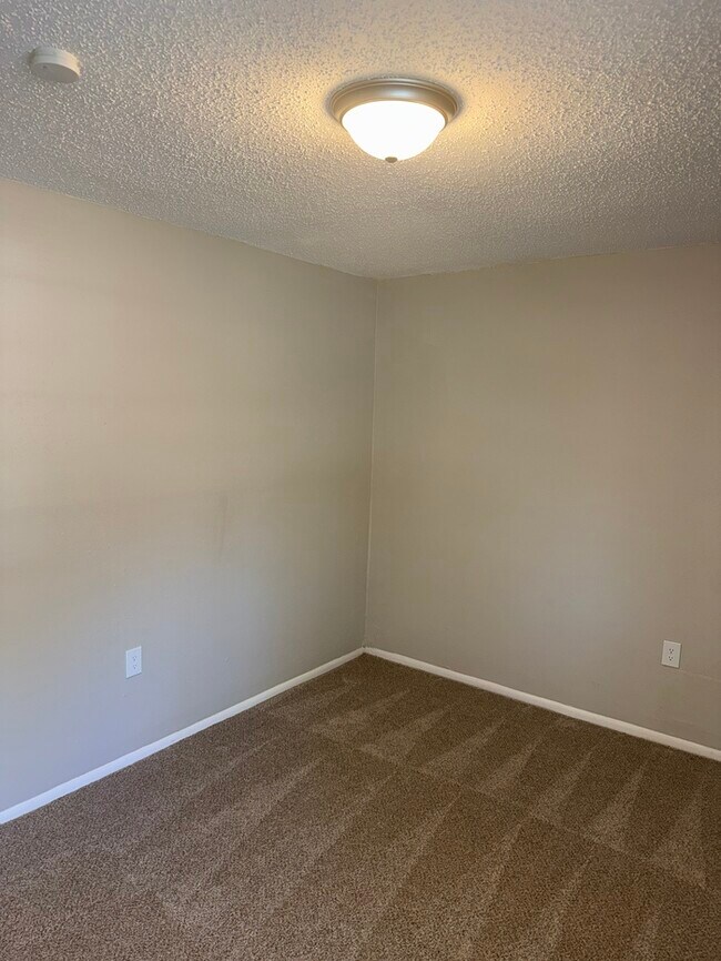 Building Photo - 6011 Little Brandywine Crk