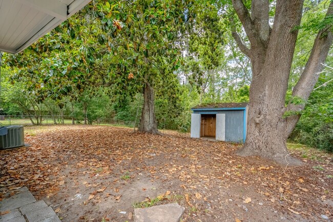 Building Photo - 8043 Joffre Dr