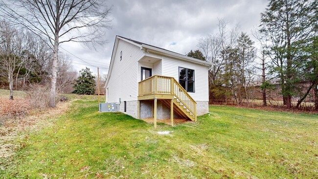 Building Photo - 232 Twin Cove Dr
