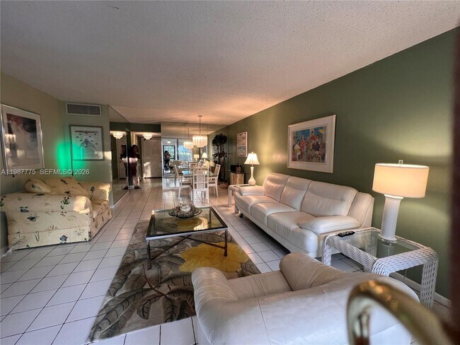 Building Photo - 4387 Trevi Ct