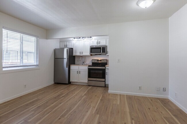 Floorplan - Cuming St Apartments