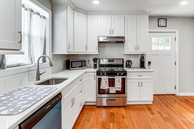 Building Photo - 51 Indian Ave