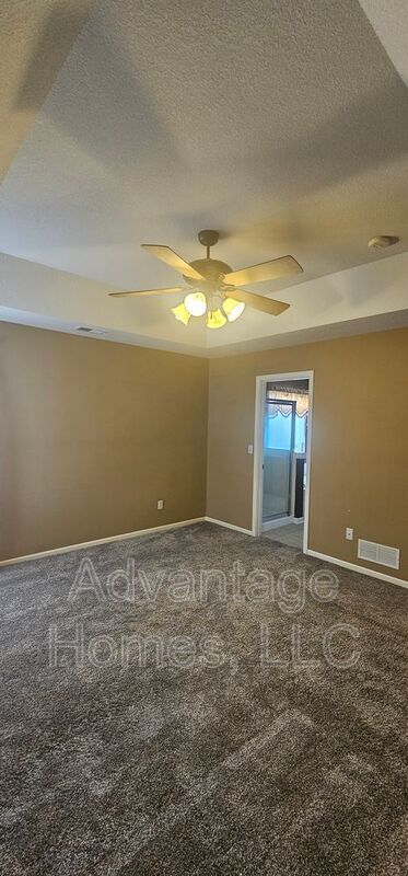 Building Photo - 809 Midjay Dr