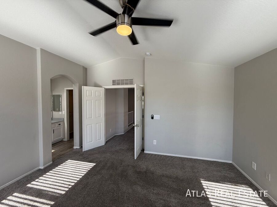 Building Photo - 2040 N 106th Ave