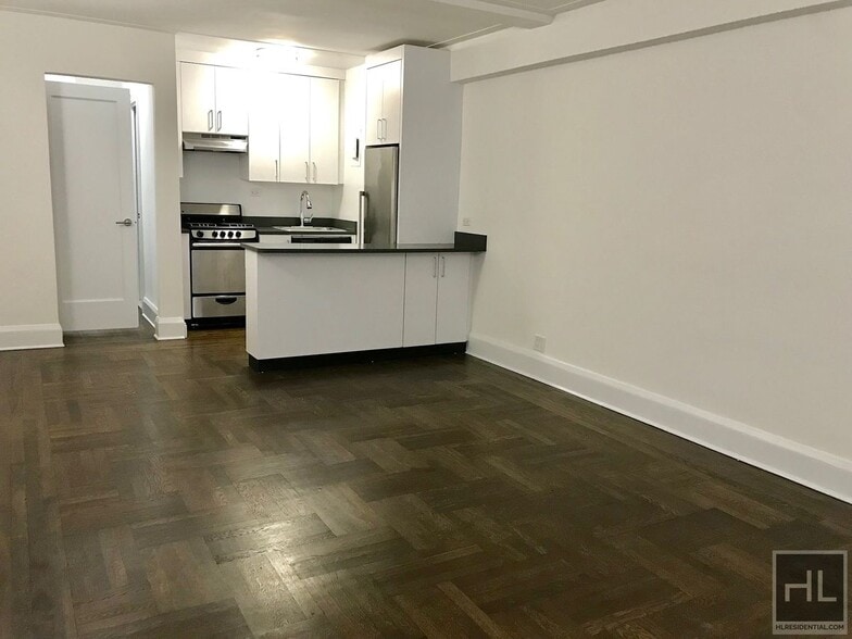 Primary Photo - EAST 38 STREET