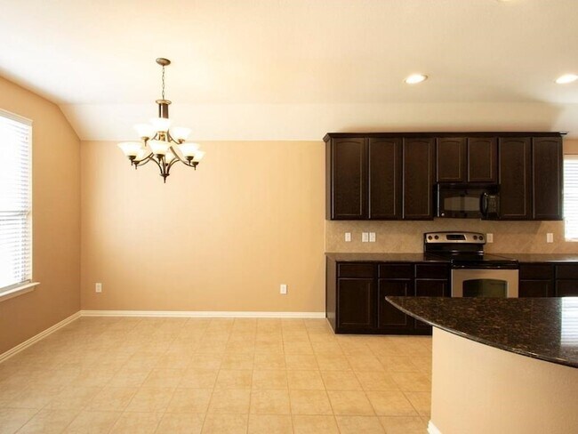 Building Photo - 417 Hackberry Dr