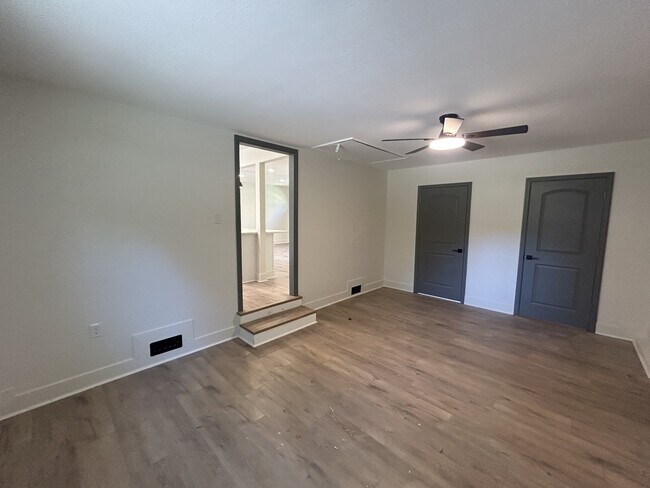 Building Photo - 1783 Warfield Dr