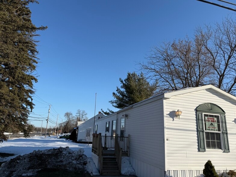 Building Photo - 64 Alflo Cir