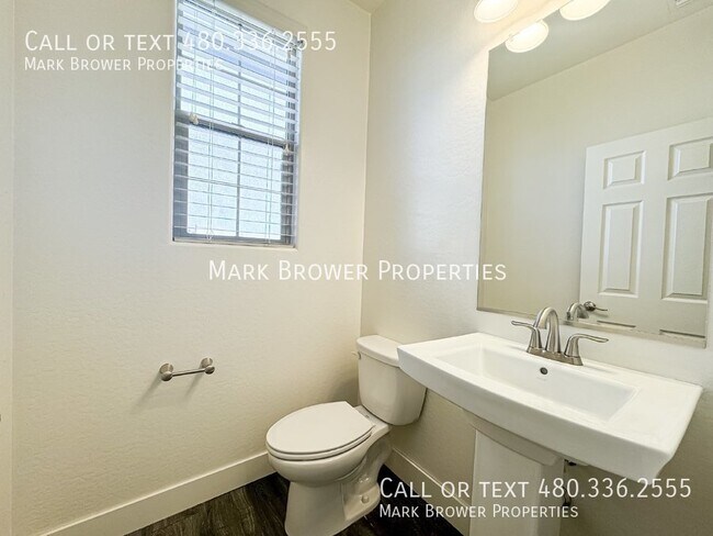 Building Photo - 249 North Sandal-