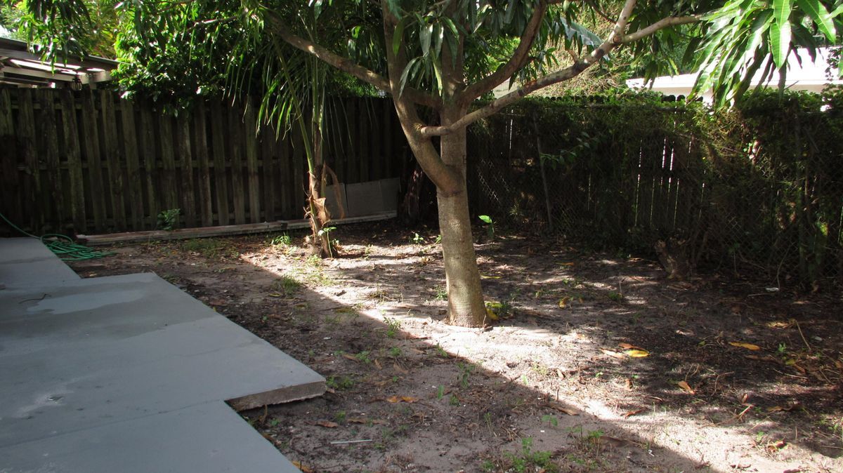 Building Photo - 2185 Pretty Ln