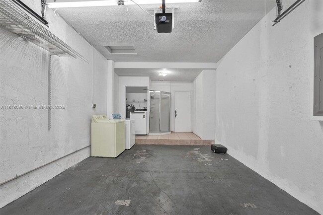 Building Photo - 3905 San Simeon Ln
