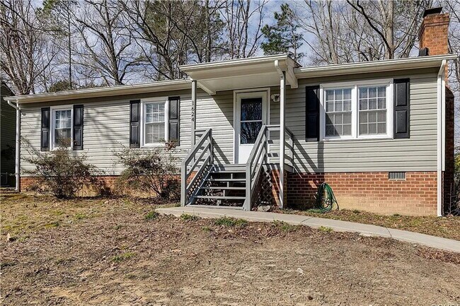 Building Photo - 1624 Mountain Pine Terrace