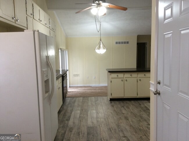 Building Photo - 5022 Rock Springs Rd