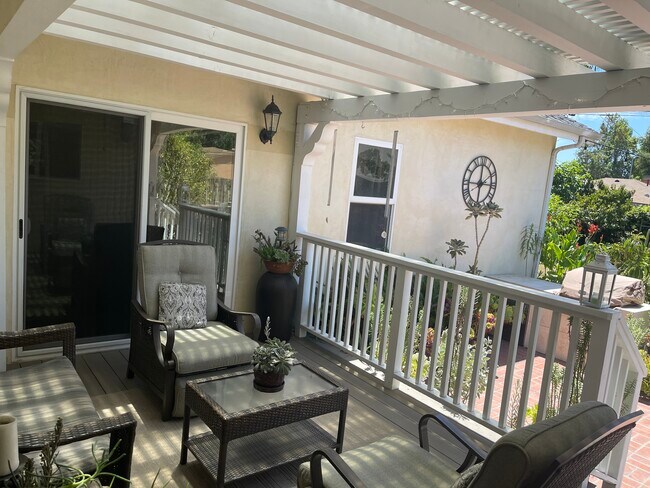 Covered Deck - 6947 Jellico Ave