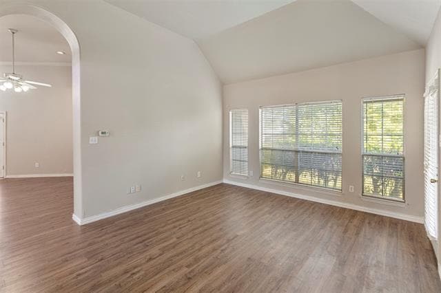 Building Photo - 200 Hawthorne Dr