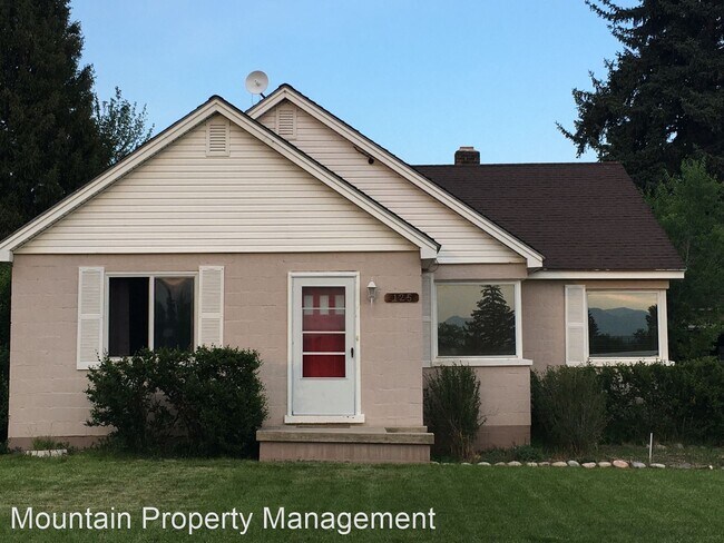 Primary Photo - 3 br, 1 bath House - 125 S 100 E