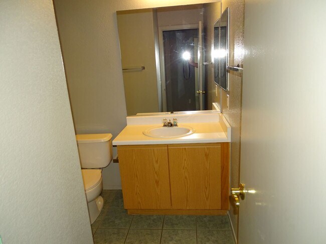 Building Photo - 3 Bedroom Single Story Northwest Vegas Home