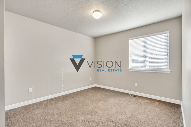 Building Photo - 3764 N Prairie Grass Dr