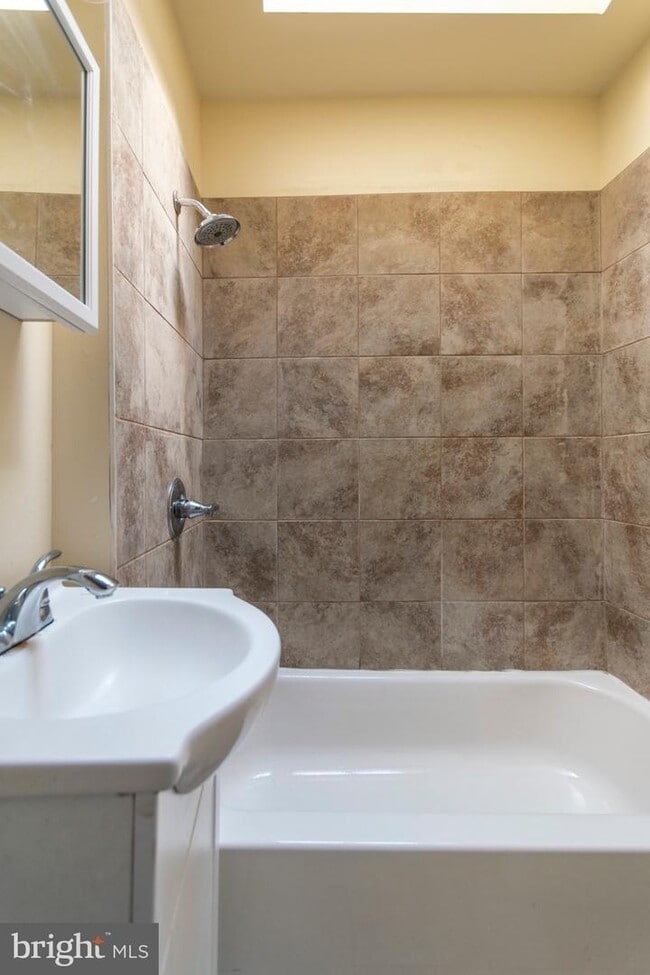 Building Photo - 2849 N Bailey St