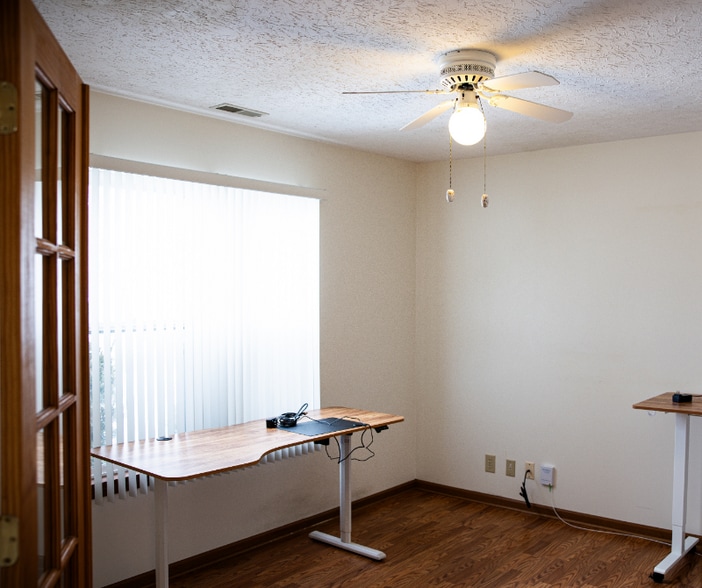 Building Photo - 3202 Bowfield Way