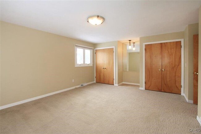 Building Photo - 101 Britain Rd