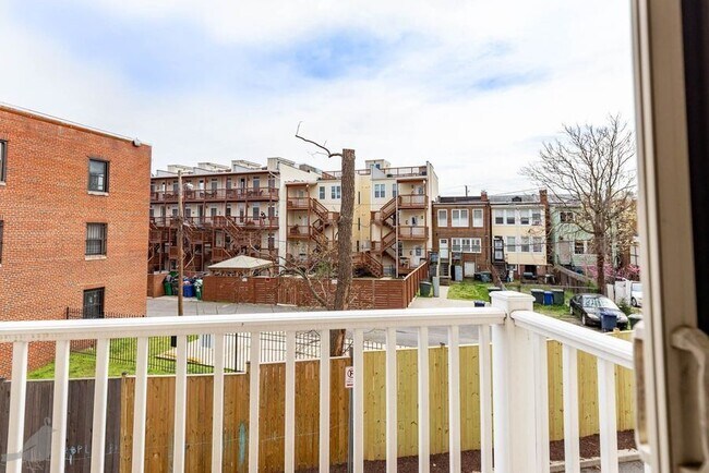 Building Photo - 2909 Chancellor's Way NE