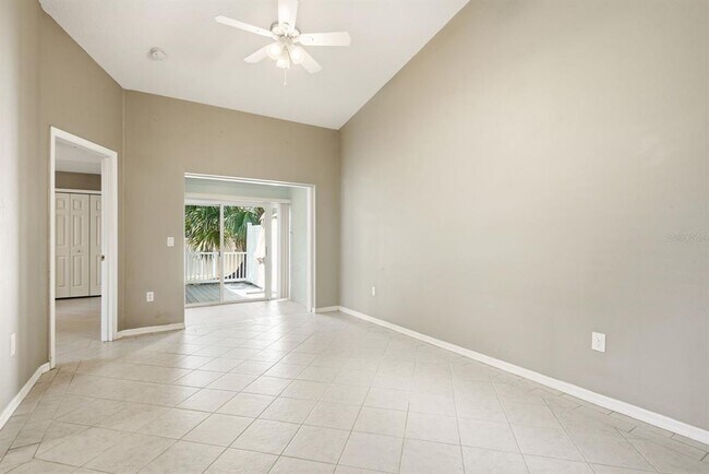 Building Photo - 406 S Bayview Blvd