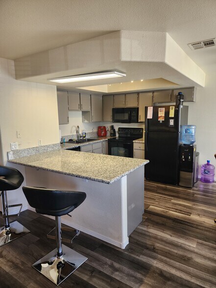 Building Photo - 2233 James Bilbray Dr