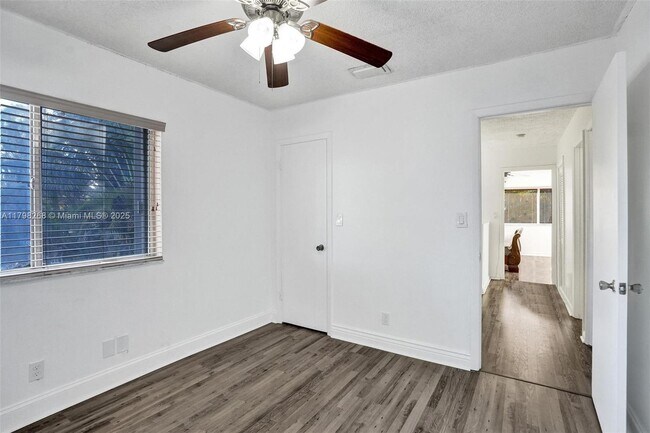 Building Photo - 1233 Hampton Blvd