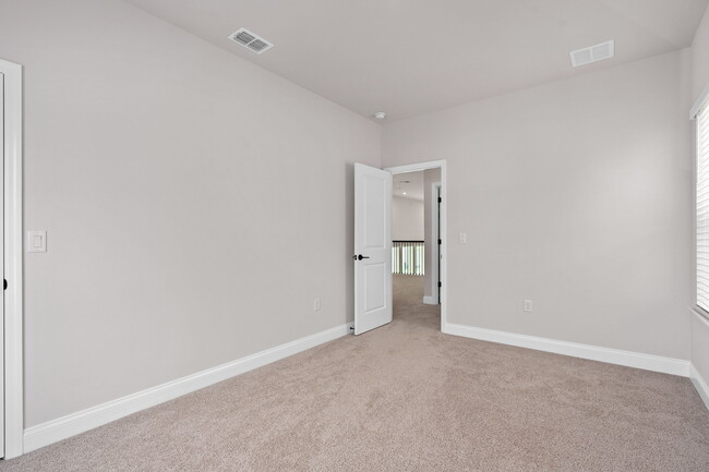 Building Photo - 6504 Barnstorm Wy