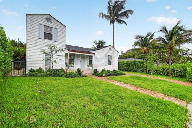 Building Photo - 236 Greymon Dr